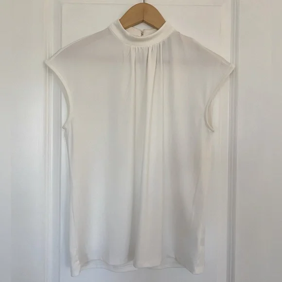 H&M Top - Picture 1 of 4